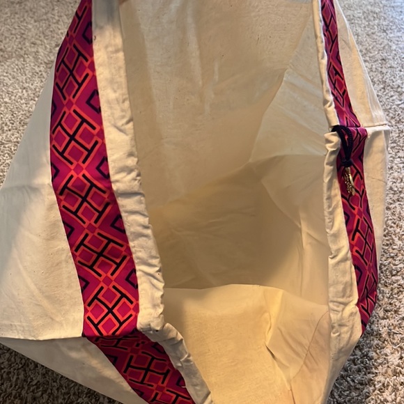 Tory Burch dust bag - Picture 3 of 3